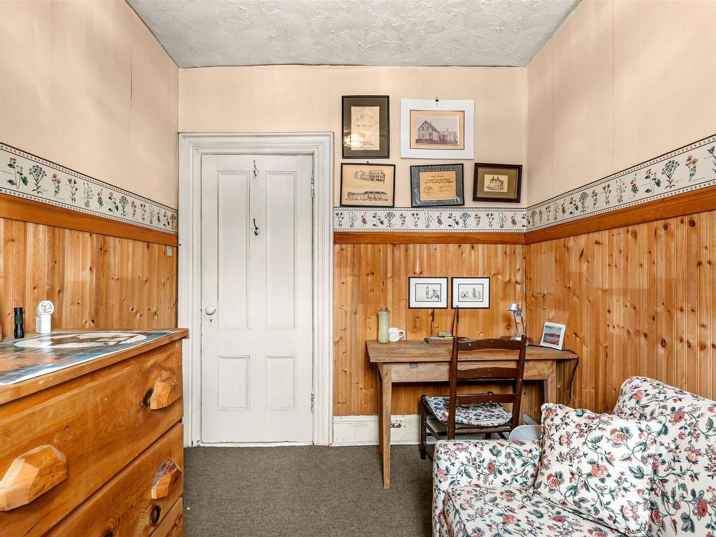 6079 Compton Avenue, Halifax, NS - Indoor