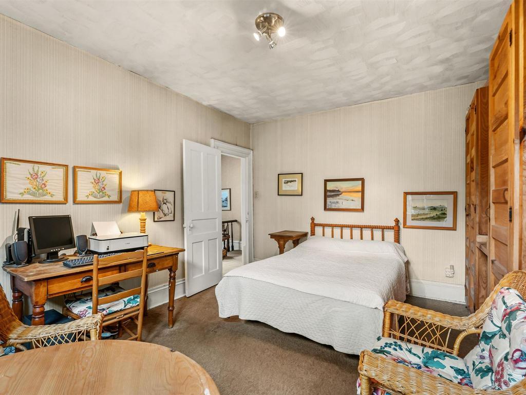 6079 Compton Avenue, Halifax, NS - Indoor Photo Showing Bedroom