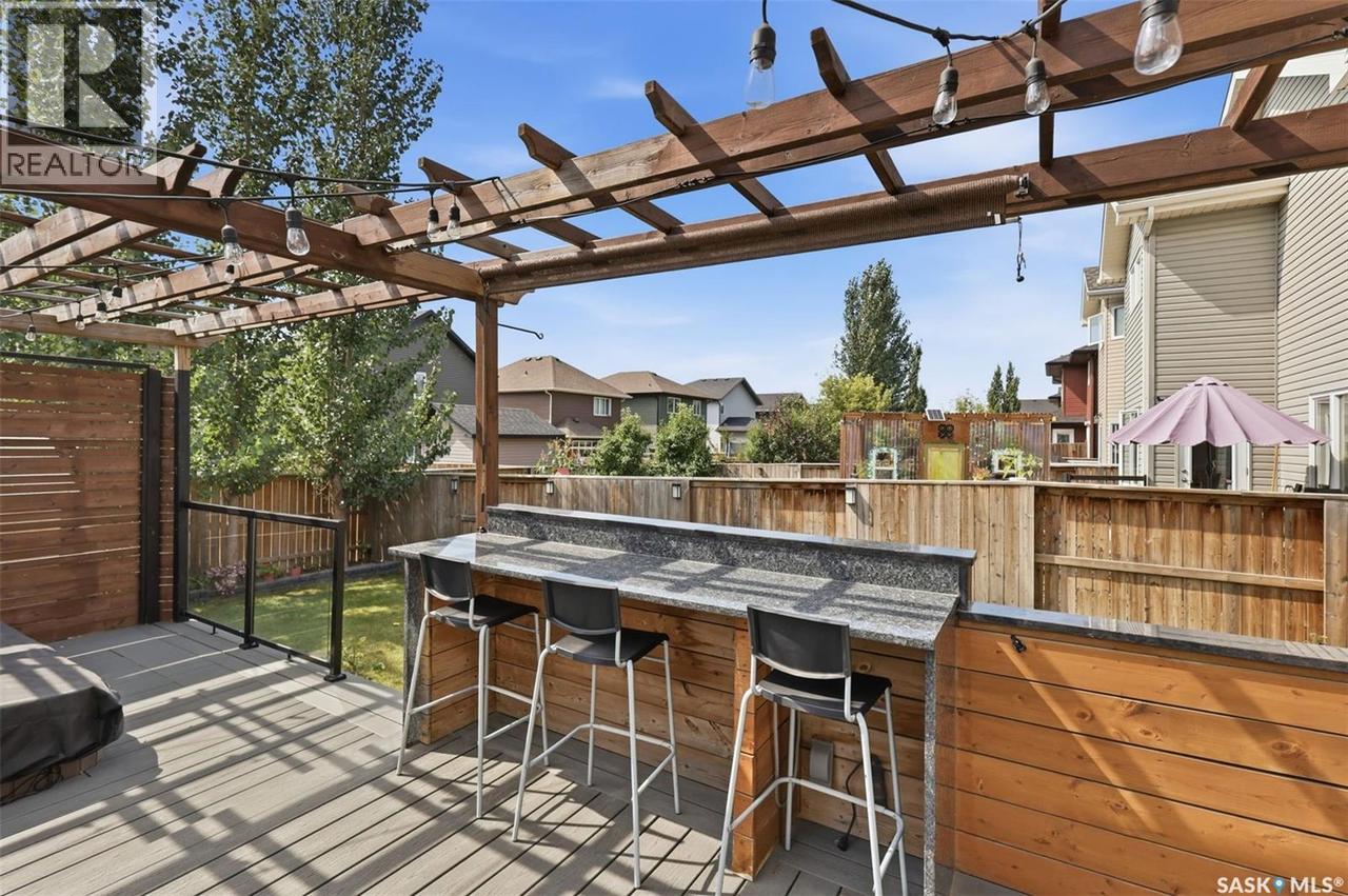 451 Veltkamp Crescent, Saskatoon, SK - Outdoor With Deck Patio Veranda