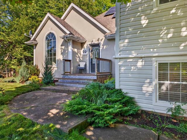 20 Somerset Drive  Bible Hill, NS B6L 4J2