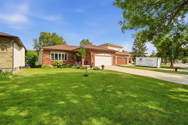 10 Mitchelson Way, Winnipeg, MB - Outdoor