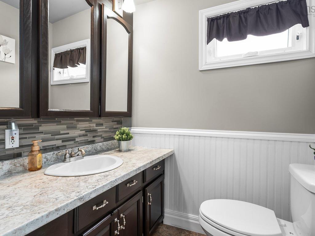 88 Armada Drive, Halifax, NS - Indoor Photo Showing Bathroom