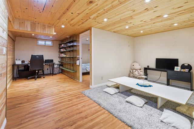 82 Linacre Rd, Winnipeg, MB - Indoor Photo Showing Office