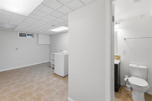 82 Linacre Rd, Winnipeg, MB - Indoor Photo Showing Other Room