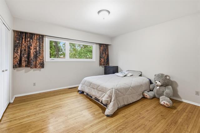 82 Linacre Rd, Winnipeg, MB - Indoor Photo Showing Bedroom