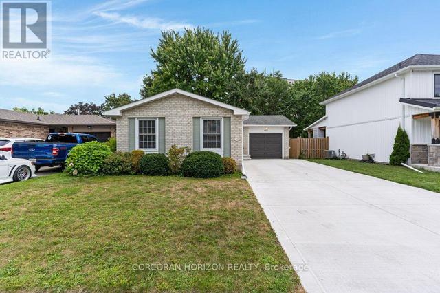122 FOXRIDGE DRIVE  Cambridge, ON N3C 3M8