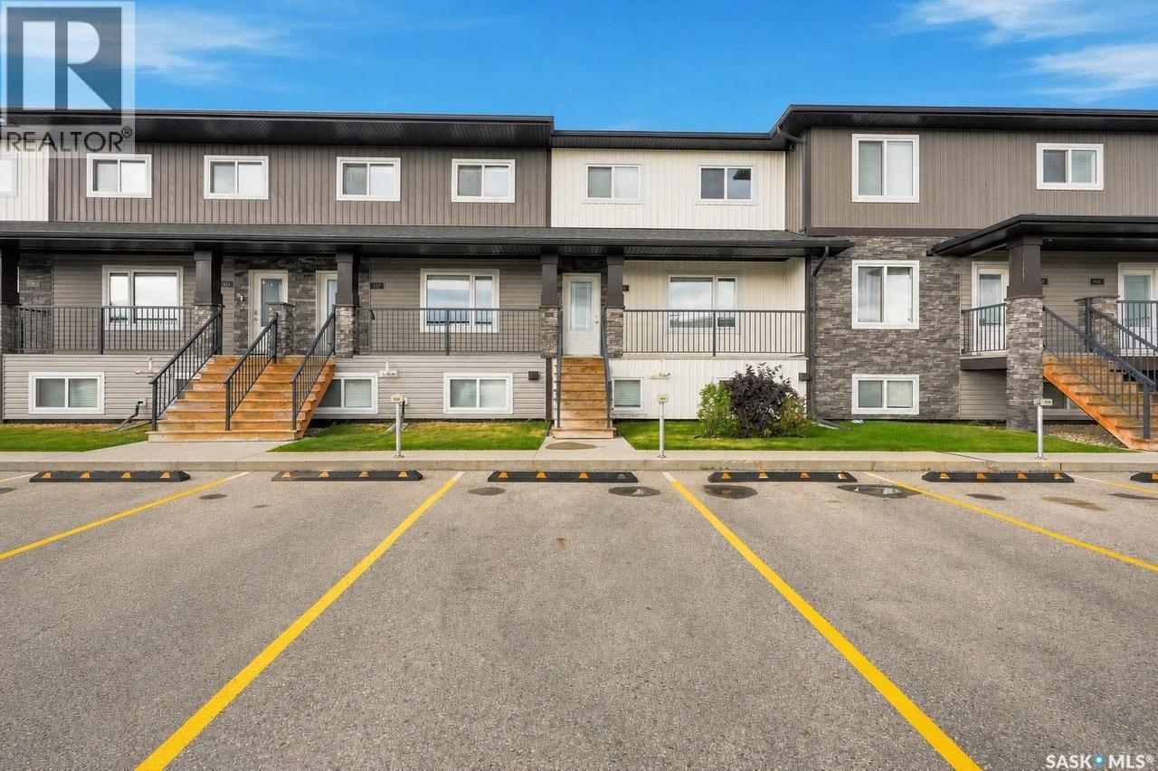 617 110 Akhtar Bend, Saskatoon, SK - Outdoor With Facade