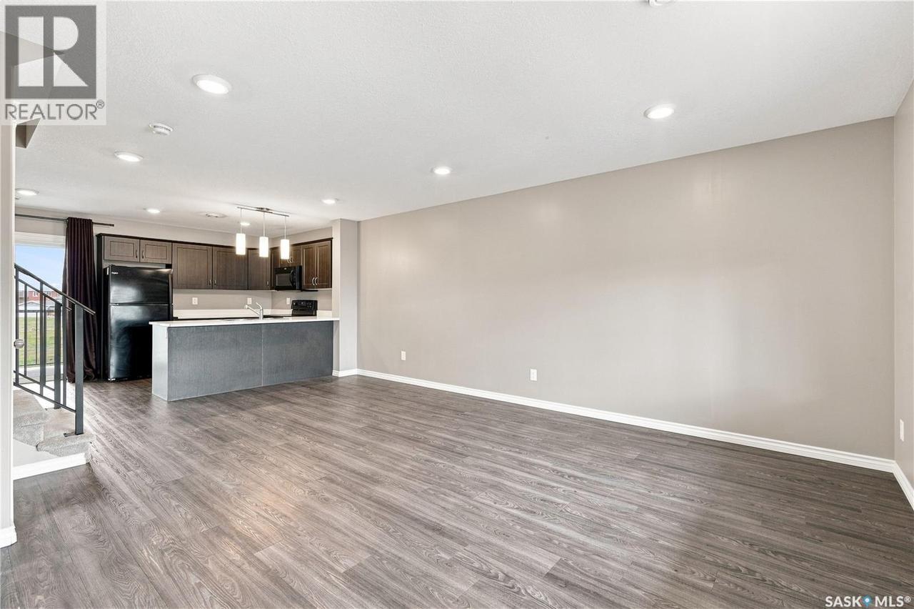 617 110 Akhtar Bend, Saskatoon, SK - Indoor Photo Showing Kitchen
