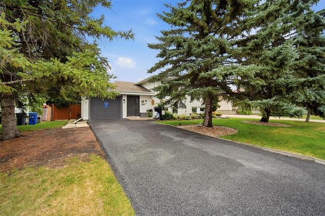 71 Rockcliffe Road  Winnipeg, MB R2J 3C9