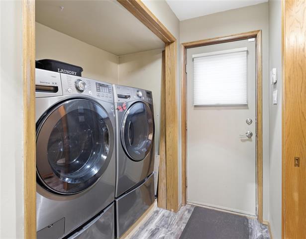 3 Attache Pl, Winnipeg, MB - Indoor Photo Showing Laundry Room