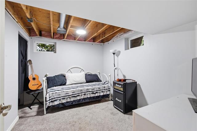 3 Attache Pl, Winnipeg, MB - Indoor Photo Showing Bedroom