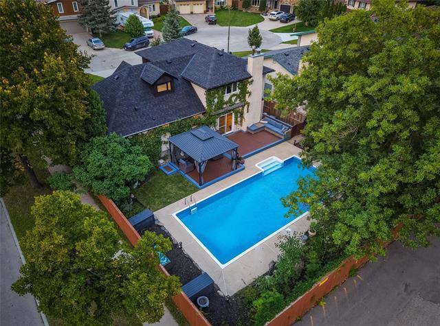 3 Attache Pl, Winnipeg, MB - Outdoor With In Ground Pool With View