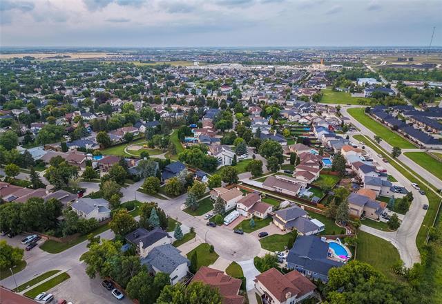 3 Attache Pl, Winnipeg, MB - Outdoor With View