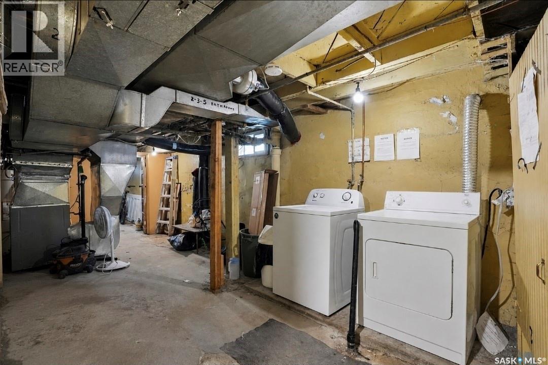 610 Albert Avenue, Saskatoon, SK - Indoor Photo Showing Laundry Room