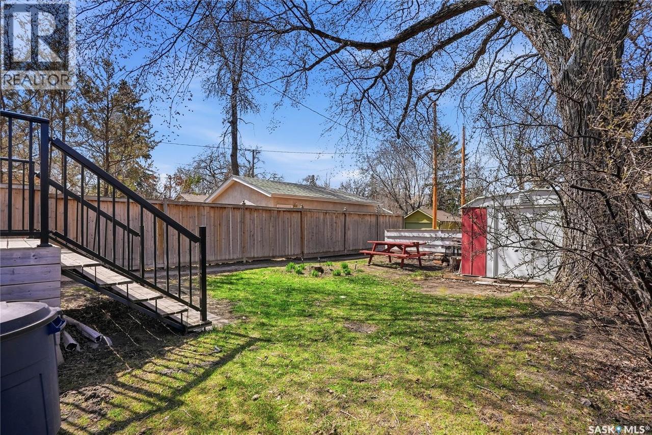 610 Albert Avenue, Saskatoon, SK - Outdoor