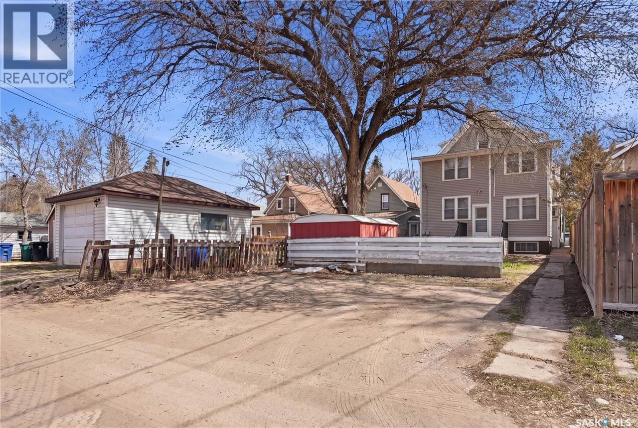 610 Albert Avenue, Saskatoon, SK - Outdoor