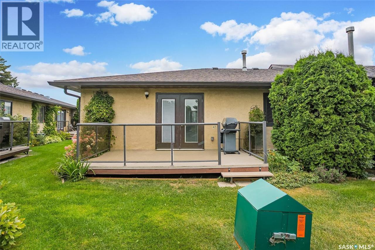 42 3415 Calder Crescent, Saskatoon, SK - Outdoor With Deck Patio Veranda