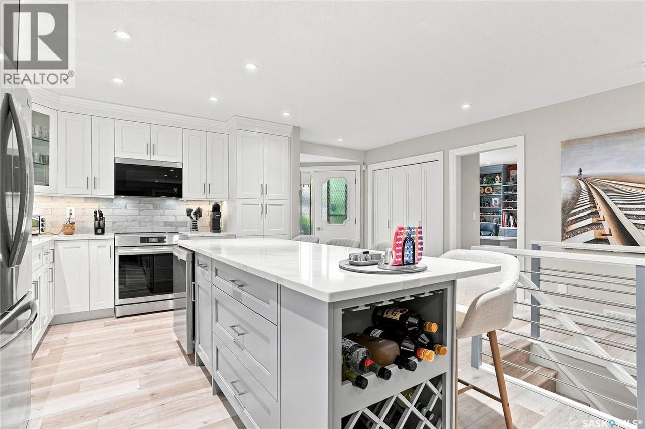 42 3415 Calder Crescent, Saskatoon, SK - Indoor Photo Showing Kitchen With Upgraded Kitchen