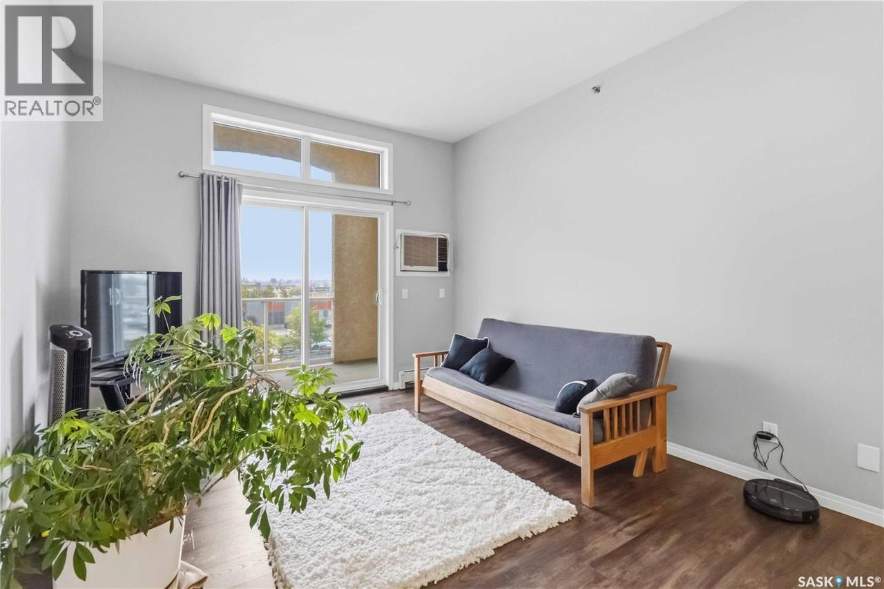 401 215 Lowe Road, Saskatoon, SK - Indoor