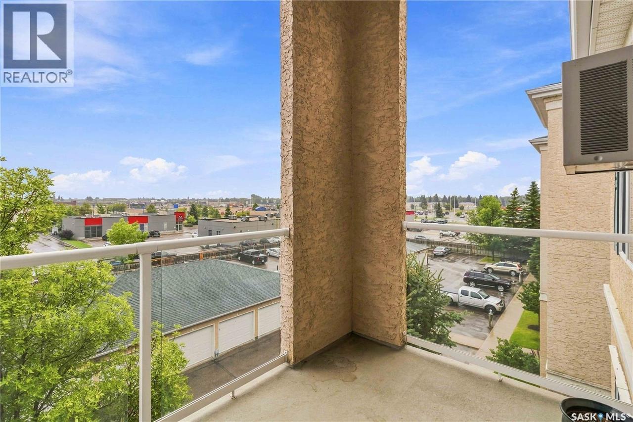 401 215 Lowe Road, Saskatoon, SK - Outdoor With Balcony