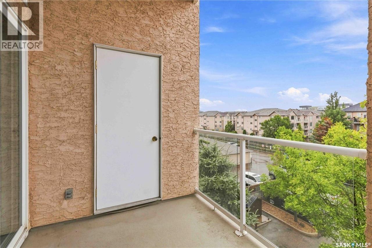 401 215 Lowe Road, Saskatoon, SK - Outdoor With Balcony