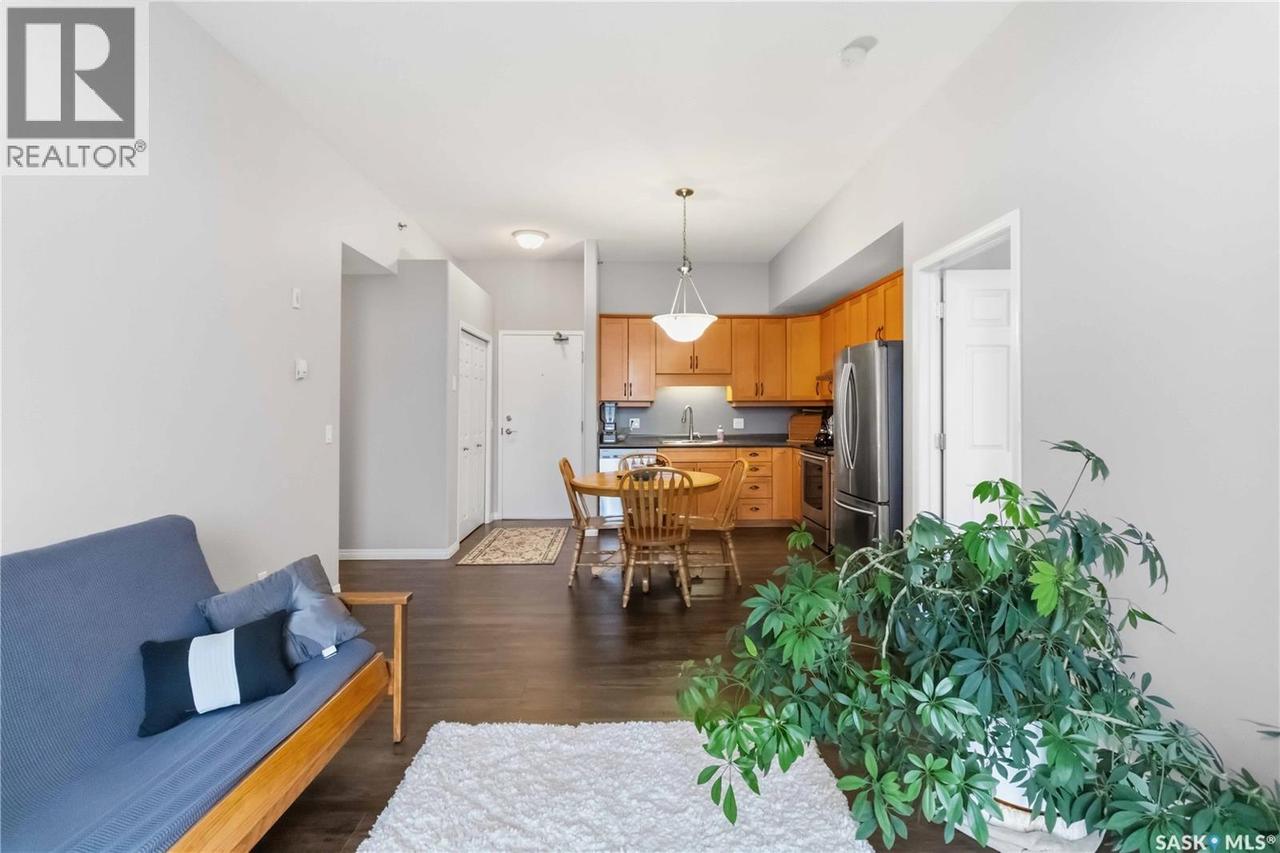 401 215 Lowe Road, Saskatoon, SK - Indoor