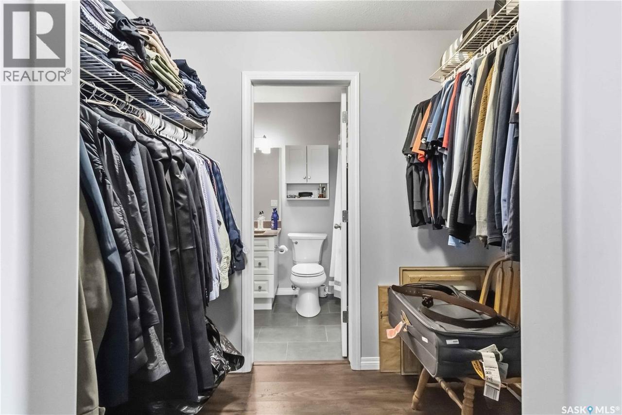 401 215 Lowe Road, Saskatoon, SK - Indoor With Storage