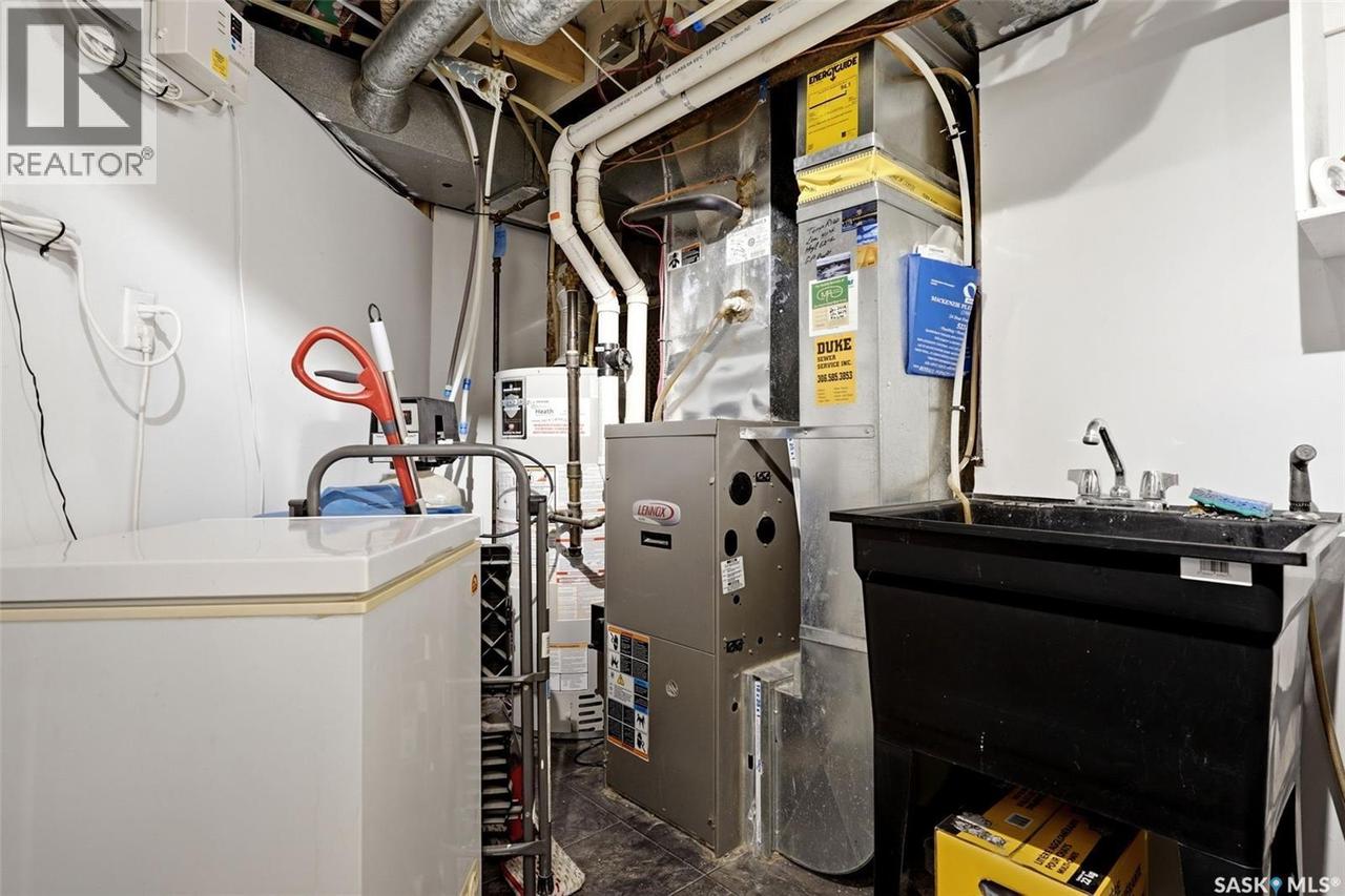 2918 19Th Avenue, Regina, SK - Indoor Photo Showing Basement