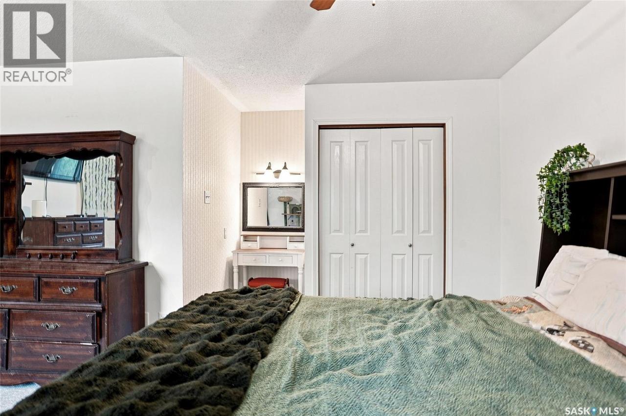 96 Patterson Crescent, Saskatoon, SK - Indoor Photo Showing Bedroom