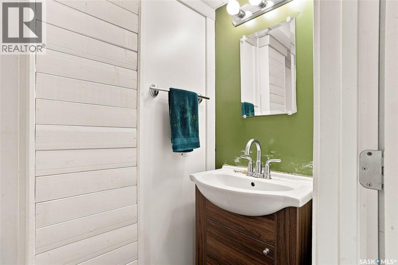 96 Patterson Crescent, Saskatoon, SK - Indoor Photo Showing Bathroom