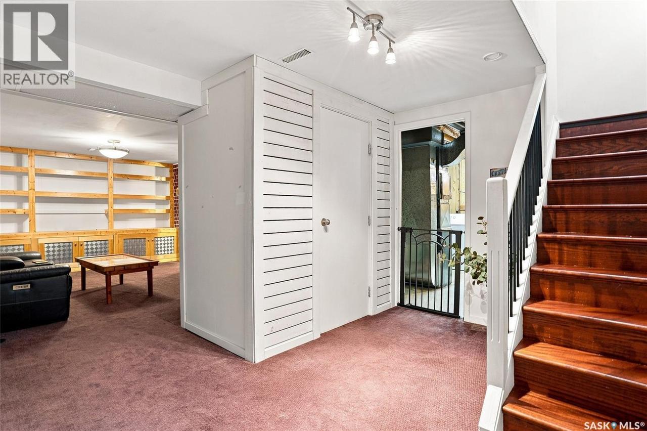 96 Patterson Crescent, Saskatoon, SK - Indoor Photo Showing Other Room