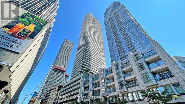 3304 - 2221 YONGE STREET Toronto, ON M4S 2B4