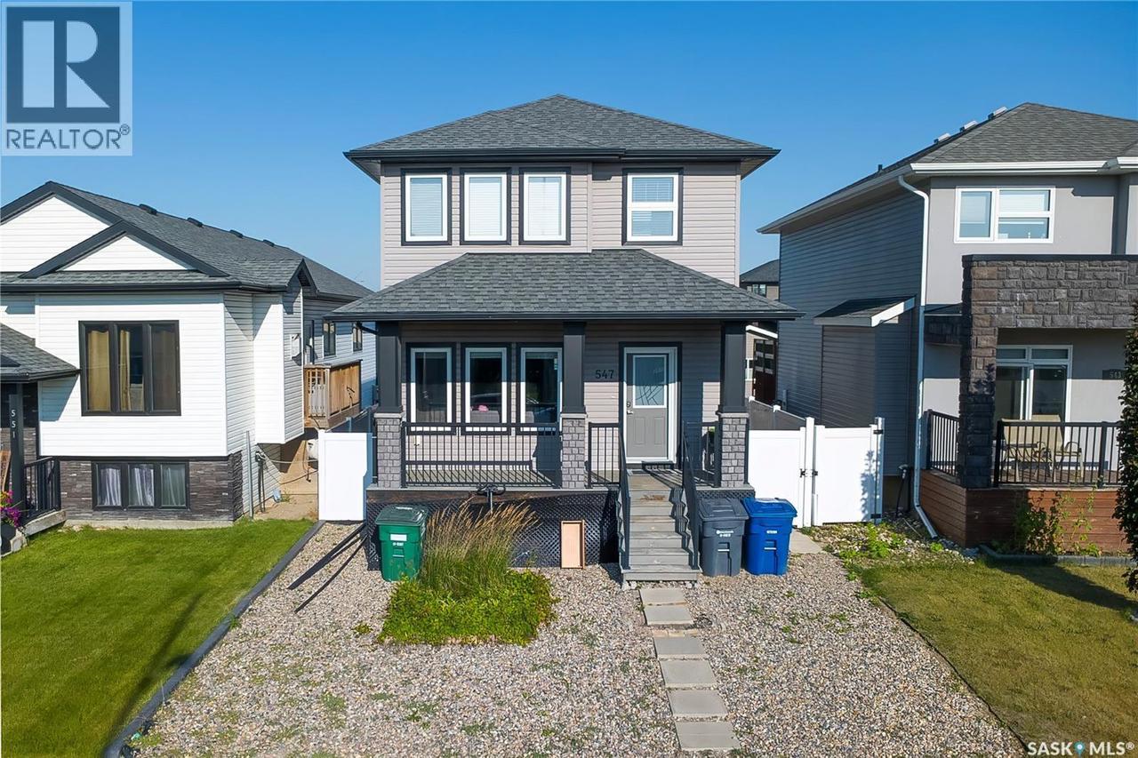 547 Evergreen Boulevard, Saskatoon, SK - Outdoor With Deck Patio Veranda With Facade
