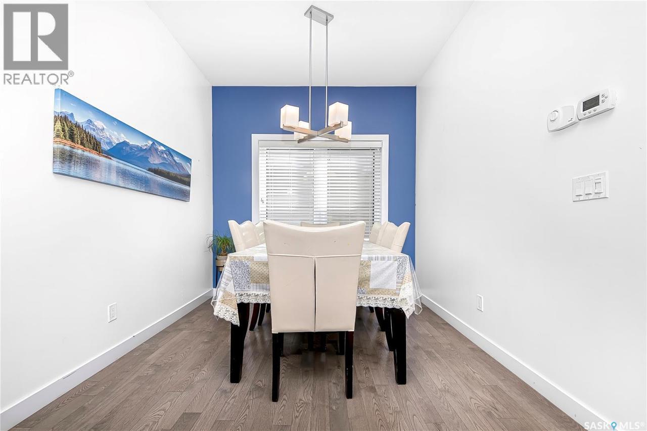 547 Evergreen Boulevard, Saskatoon, SK - Indoor Photo Showing Dining Room