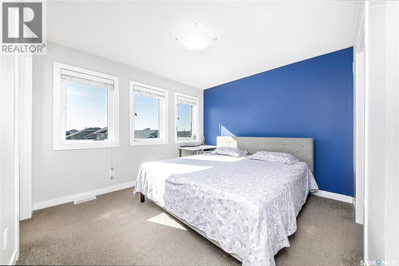 547 Evergreen Boulevard, Saskatoon, SK - Indoor Photo Showing Bedroom