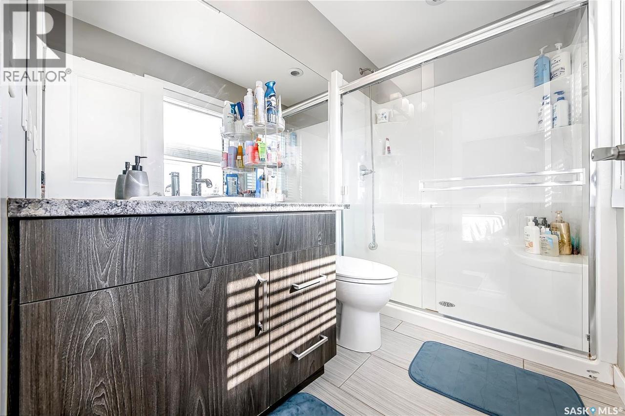 547 Evergreen Boulevard, Saskatoon, SK - Indoor Photo Showing Bathroom