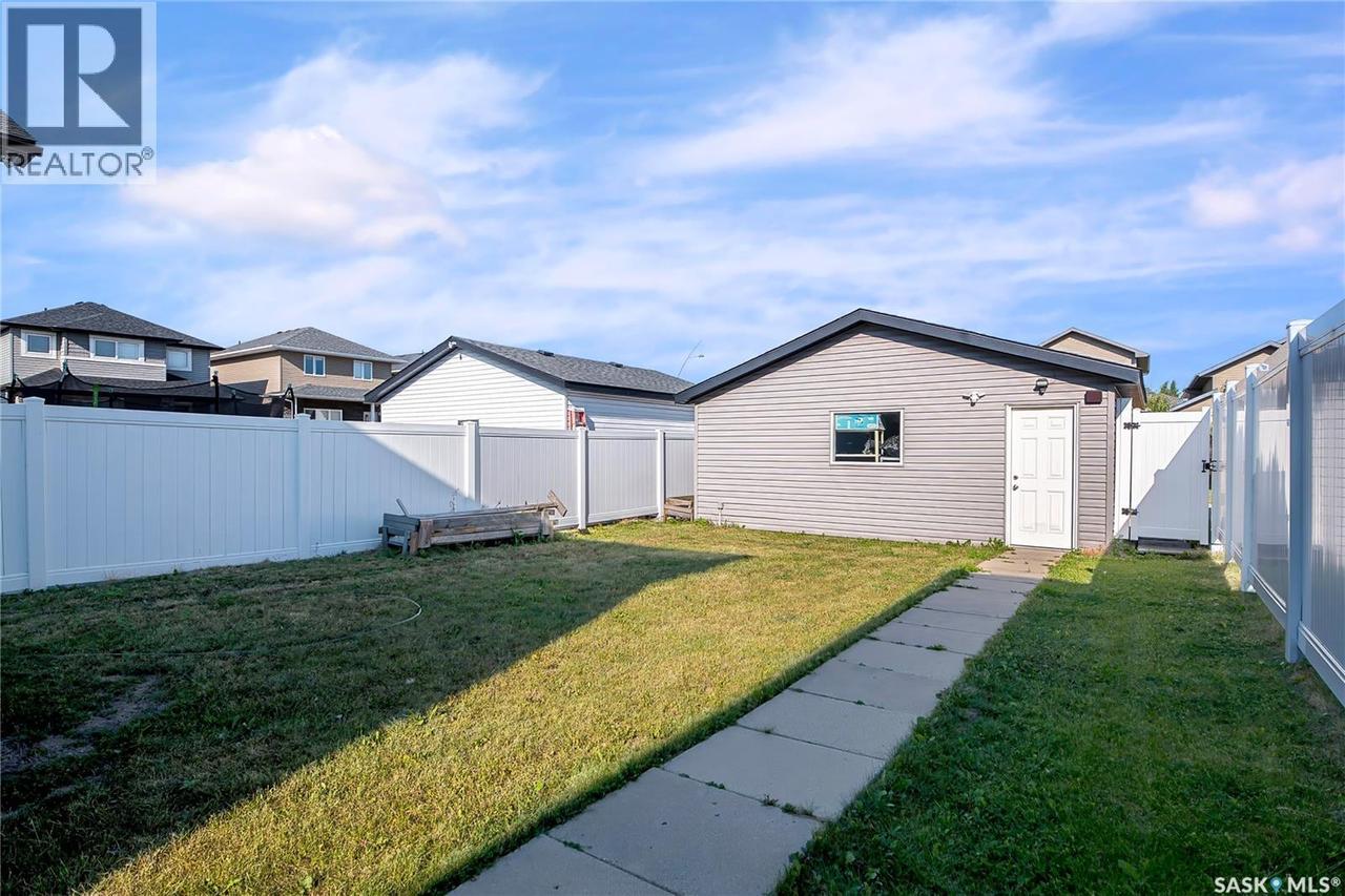 547 Evergreen Boulevard, Saskatoon, SK - Outdoor