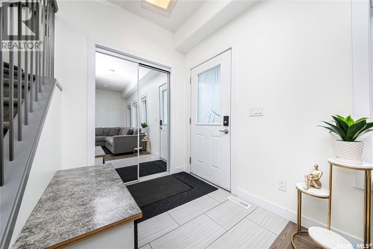 547 Evergreen Boulevard, Saskatoon, SK - Indoor Photo Showing Other Room