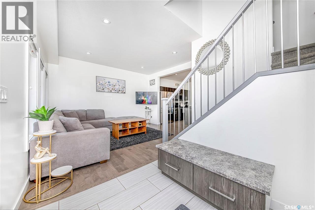 547 Evergreen Boulevard, Saskatoon, SK - Indoor Photo Showing Other Room
