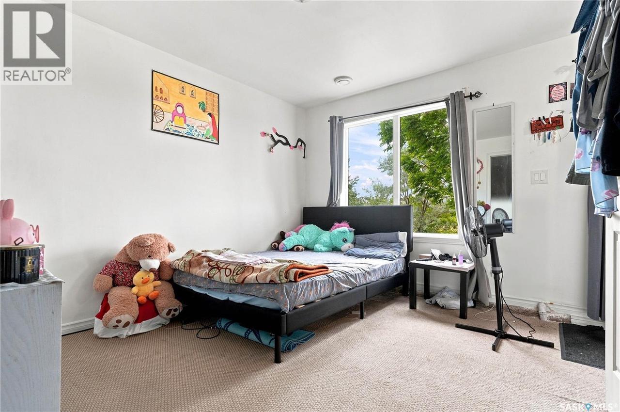 18 118 Hampton Circle, Saskatoon, SK - Indoor Photo Showing Bedroom
