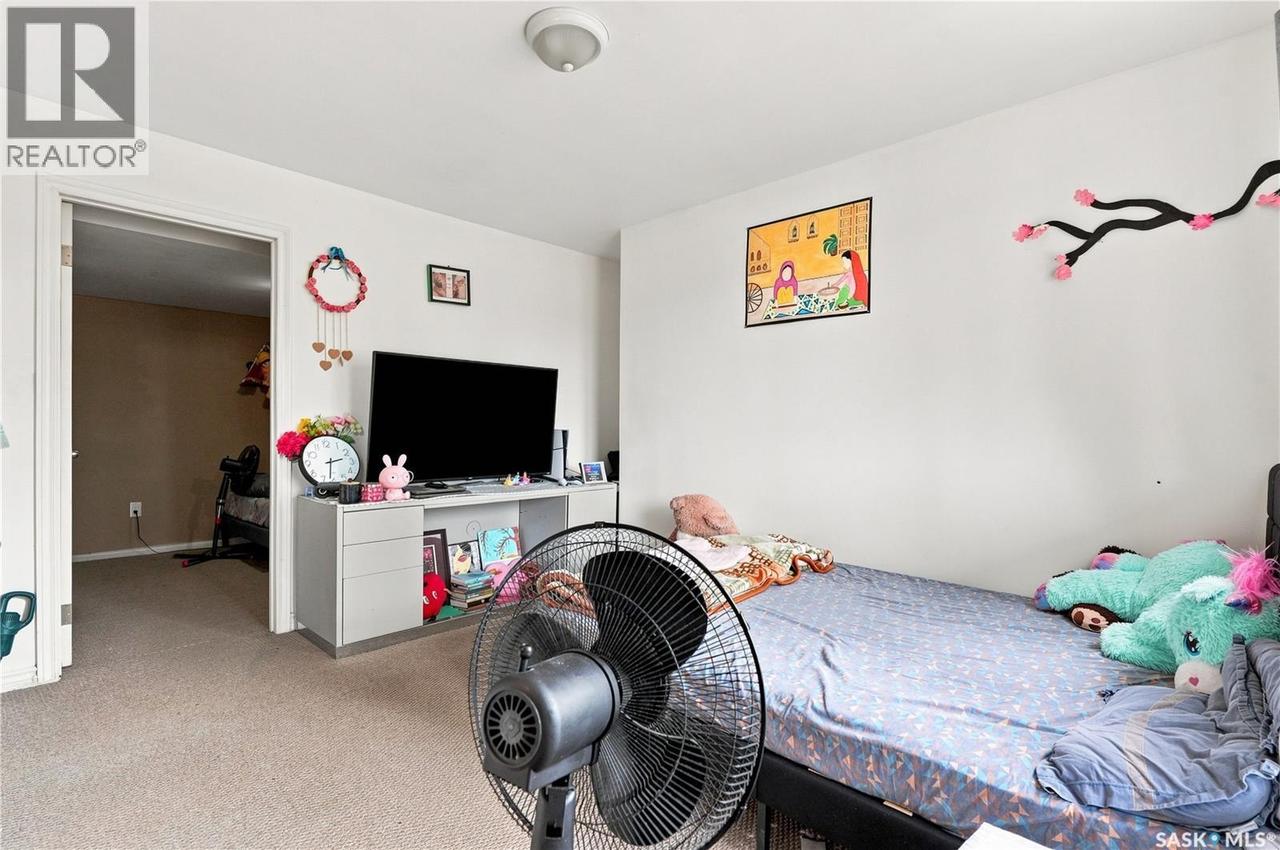 18 118 Hampton Circle, Saskatoon, SK - Indoor Photo Showing Bedroom