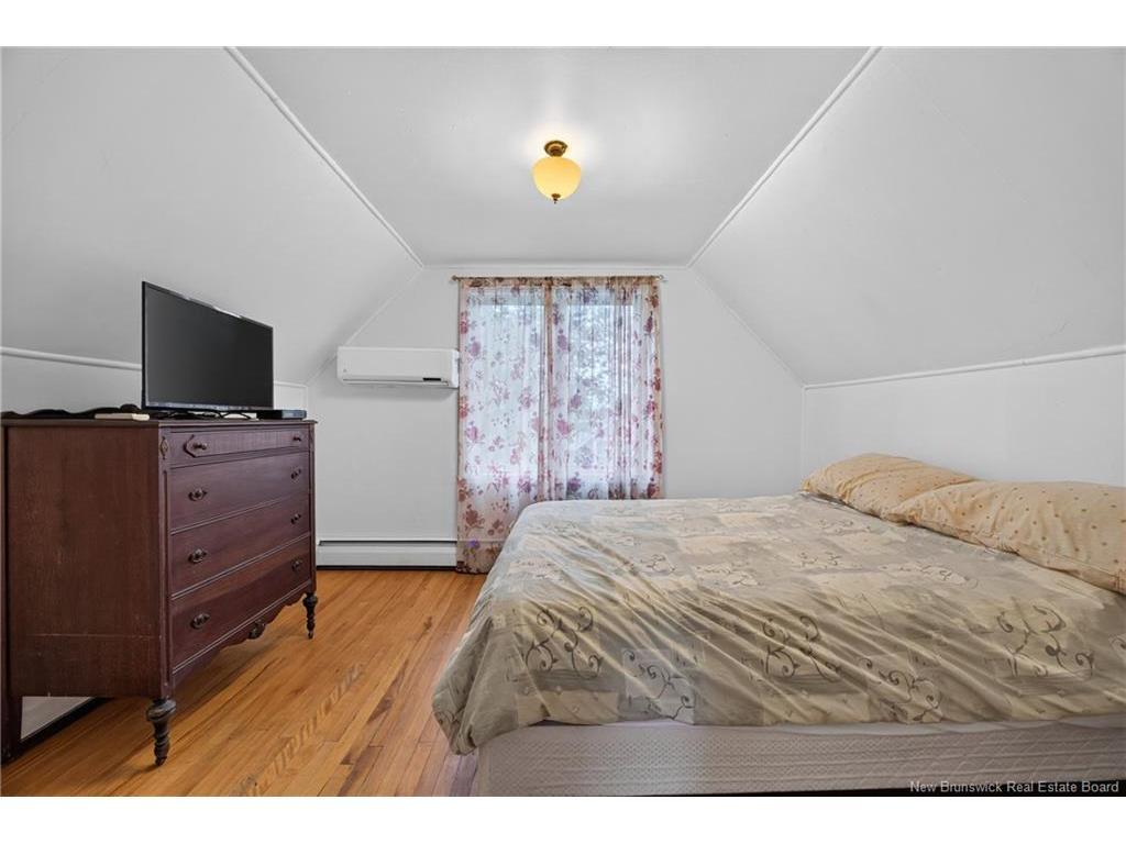 251 Carney St, Devon, NB 