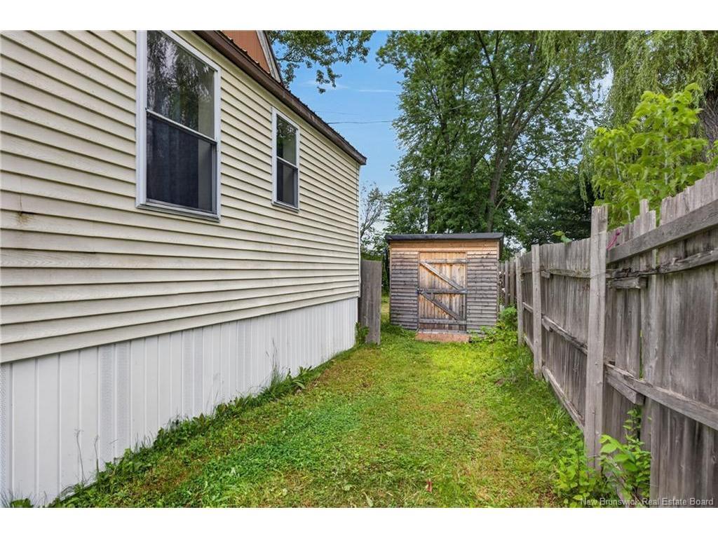 251 Carney St, Devon, NB 