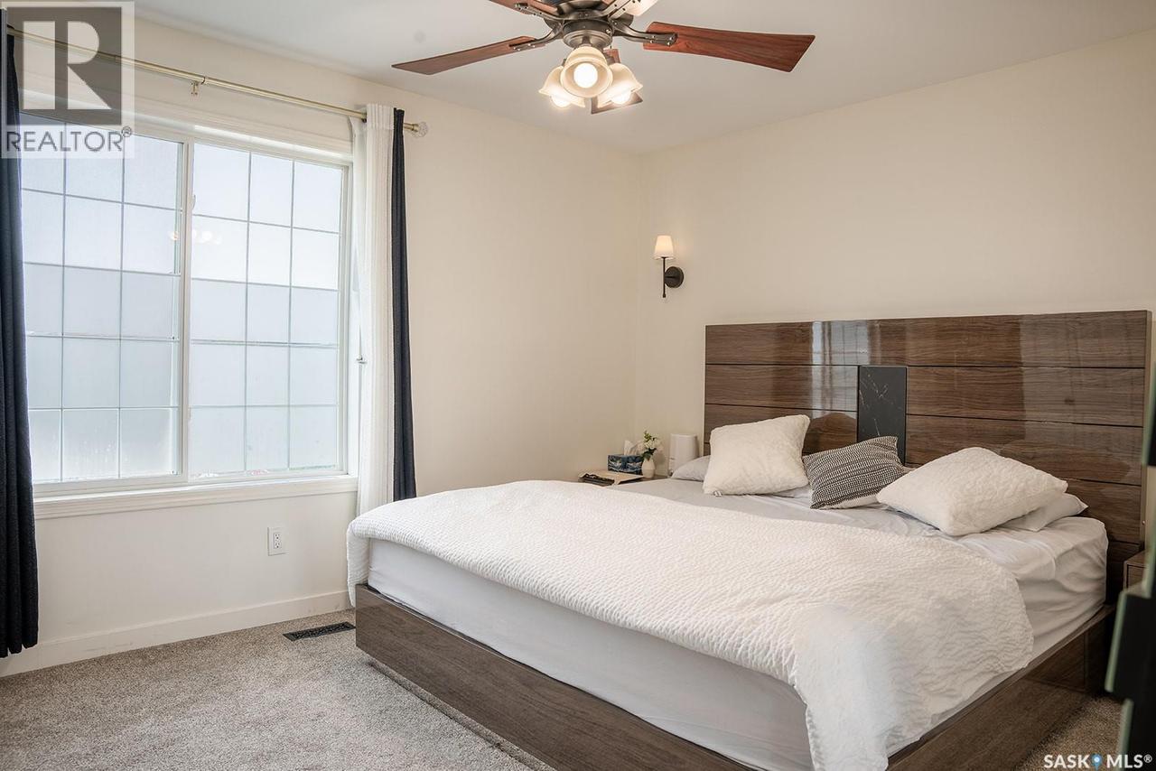 542 Carter Way, Saskatoon, SK - Indoor Photo Showing Bedroom