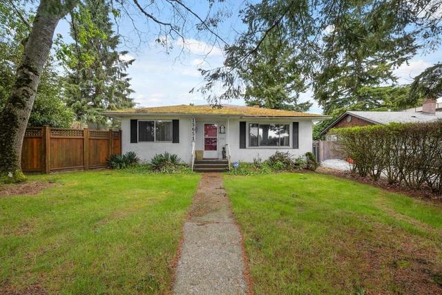 15651 Thrift Avenue  White Rock, BC V4B 2M3