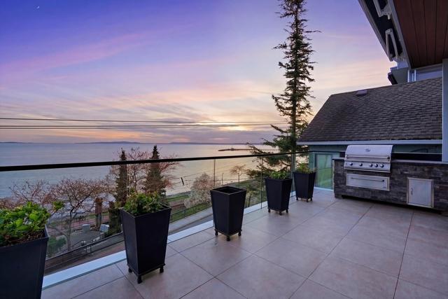 15377 Marine Drive  White Rock, BC V4B 1C8
