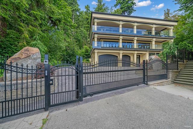 1349 Anderson Street  White Rock, BC V4B 3P4