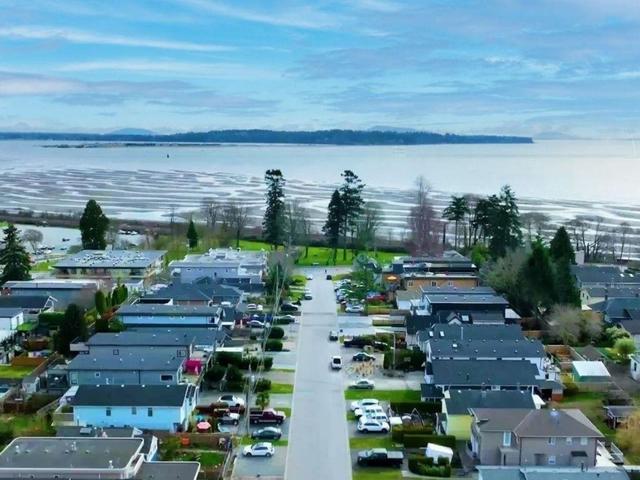 15422 Pacific Avenue  White Rock, BC V4B 1R5