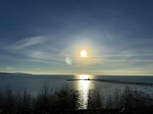 15181 Marine Drive  White Rock, BC V4B 1C5