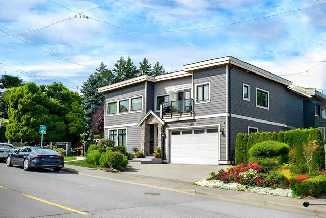 15807 Buena Vista Avenue  White Rock, BC V4B 2A2